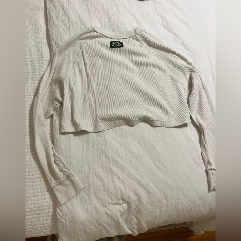 Daily drills white sweatshirt